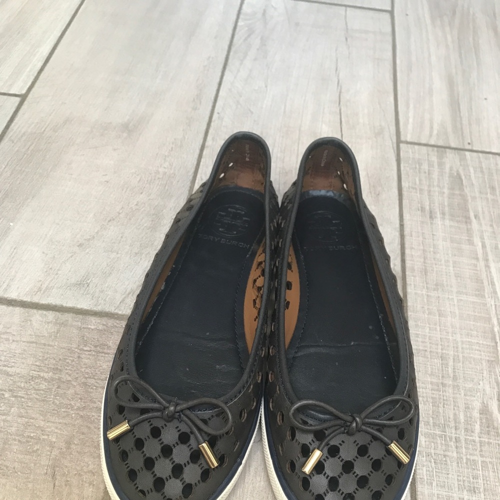 Tory Burch women’s  navy blue perforated leather flats. Size: 5